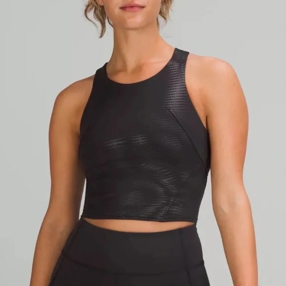 lululemon Invigorate Training Tank Top, Size 4